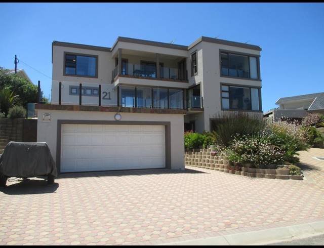 4 BEDROOM HOUSE FOR SALE IN DANA BAY